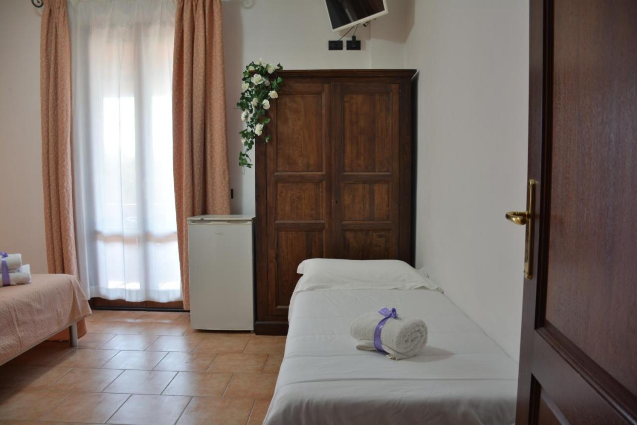 Hotel Villa Paradiso ริปาร์เบลลา ภายนอก รูปภาพ