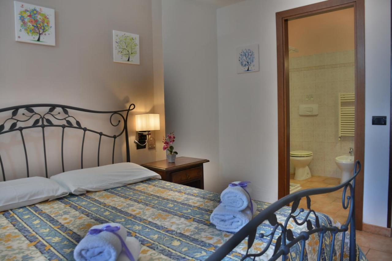 Hotel Villa Paradiso ริปาร์เบลลา ภายนอก รูปภาพ