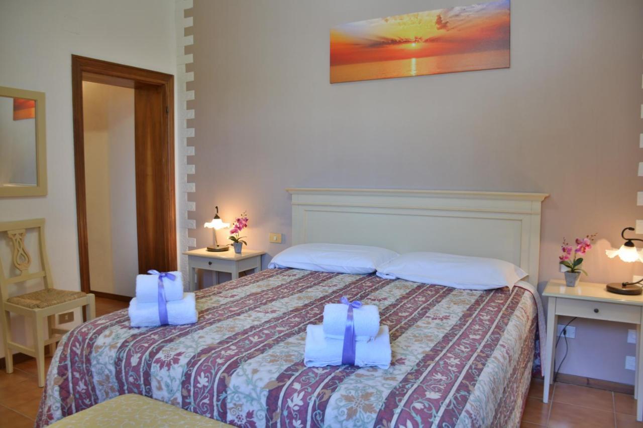 Hotel Villa Paradiso ริปาร์เบลลา ภายนอก รูปภาพ